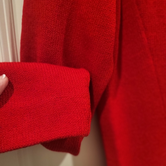 Vintage ST. JOHN COLLECTION by Marie Gray Red pleated skirt and top. - Picture 8 of 13